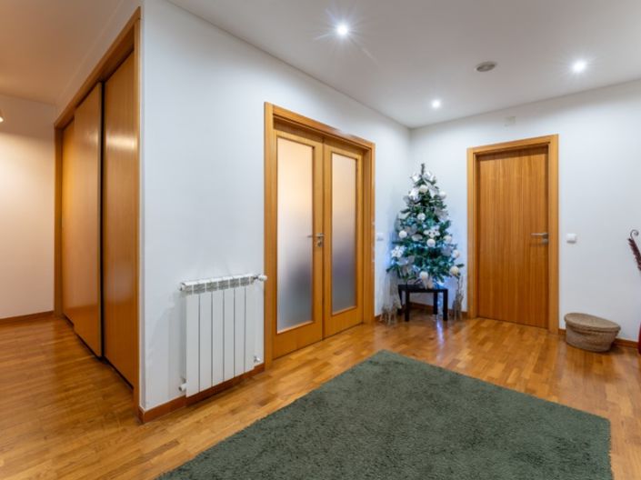 Image No.10-4 Bed Apartment for sale