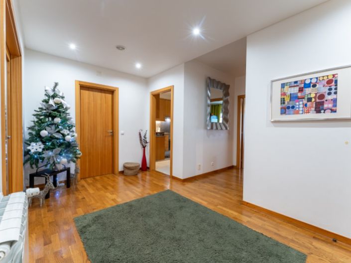 Image No.11-4 Bed Apartment for sale