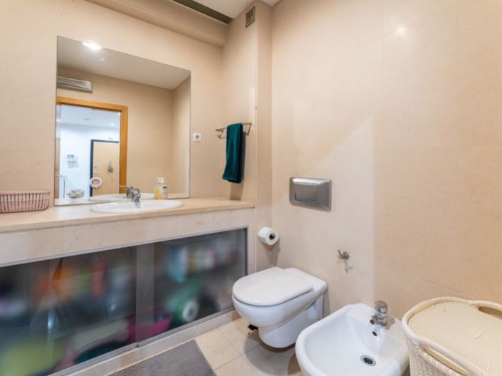 Image No.12-4 Bed Apartment for sale