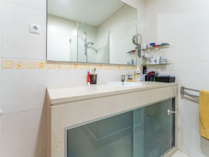 Image No.28-4 Bed Apartment for sale