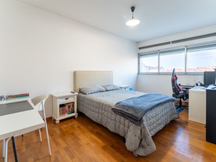 Image No.33-4 Bed Apartment for sale