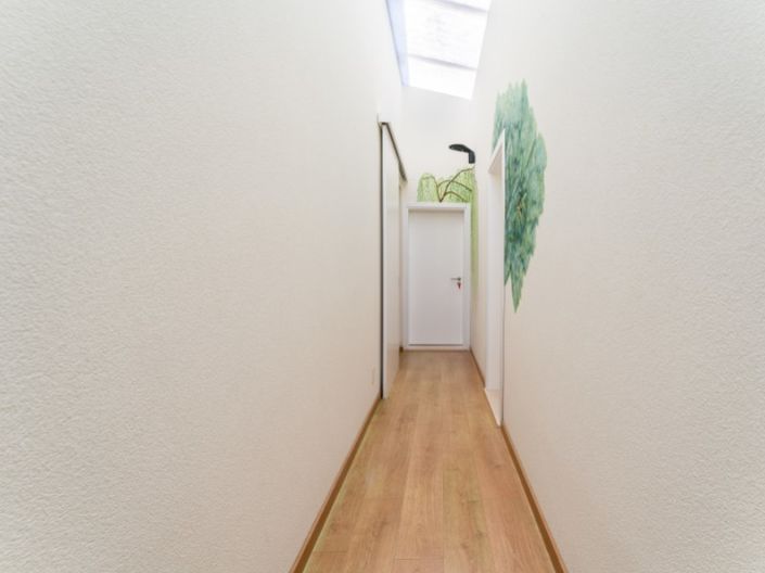 Image No.17-6 Bed House for sale