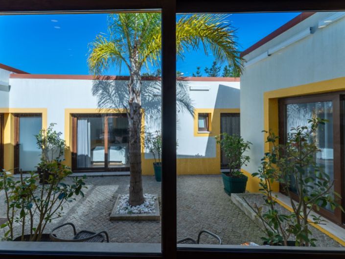 Image No.32-6 Bed House for sale