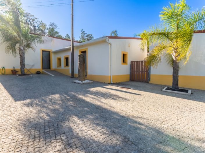 Image No.56-6 Bed House for sale