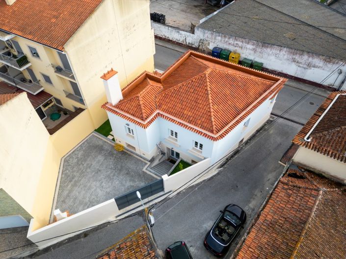 Image No.17-4 Bed House for sale