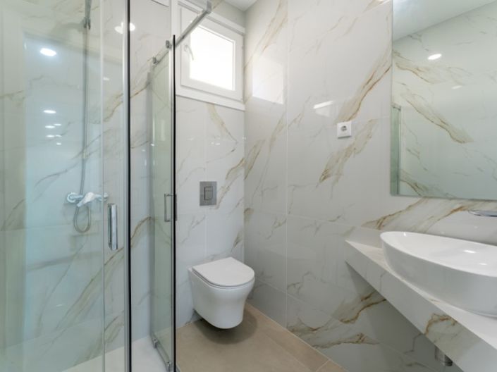 Image No.30-4 Bed House for sale