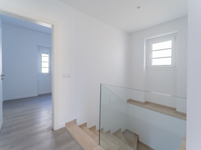 Image No.32-4 Bed House for sale