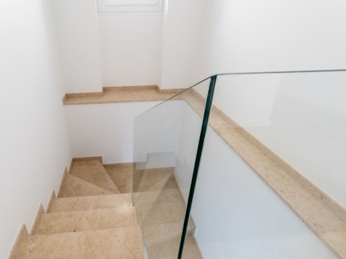 Image No.36-4 Bed House for sale