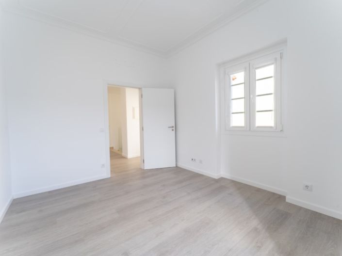 Image No.42-4 Bed House for sale