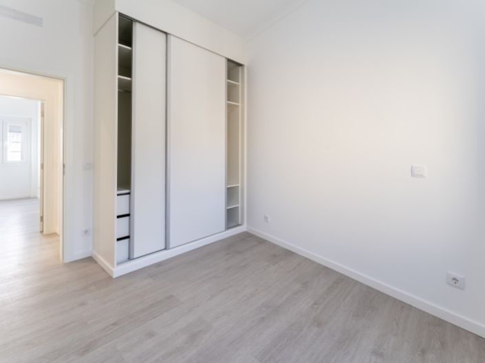 Image No.44-4 Bed House for sale