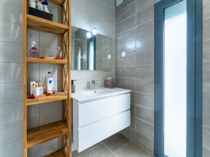 Image No.14-4 Bed House for sale