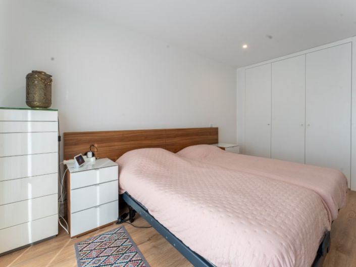 Image No.20-4 Bed House for sale