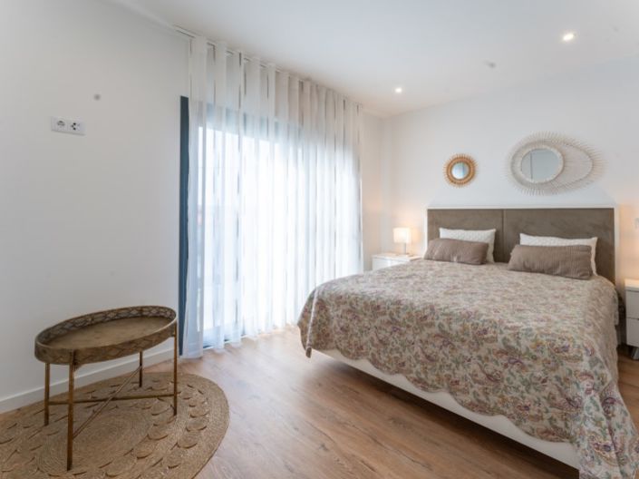 Image No.23-4 Bed House for sale