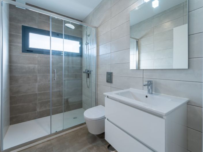 Image No.25-4 Bed House for sale