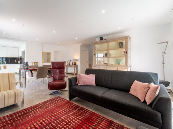 Image No.7-4 Bed House for sale