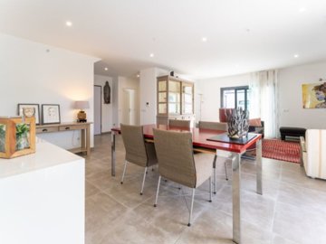 id0323bc01-0000-0500-0000-000018952a83