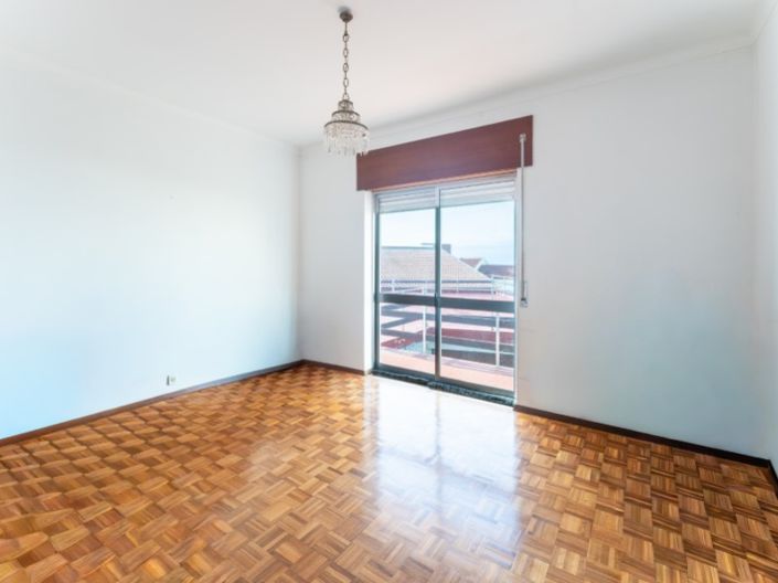 Image No.12-3 Bed House for sale