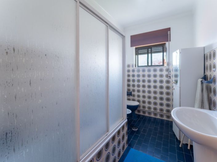 Image No.15-3 Bed House for sale