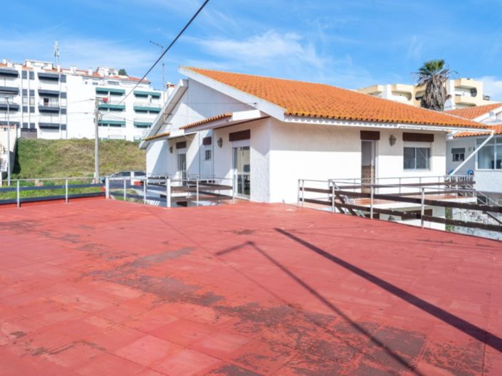 Image No.18-3 Bed House for sale