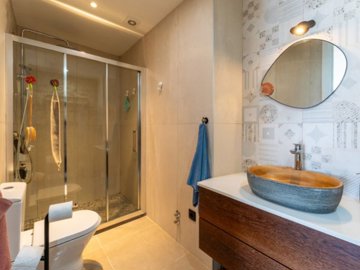 id8a80bb01-0000-0500-0000-0000189e9a30