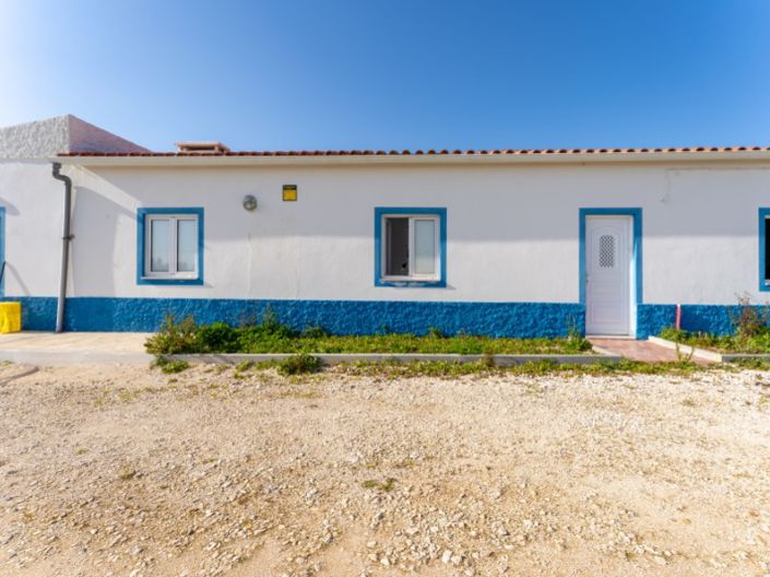 Image No.12-2 Bed House for sale