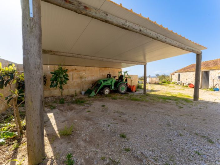 Image No.15-2 Bed House for sale