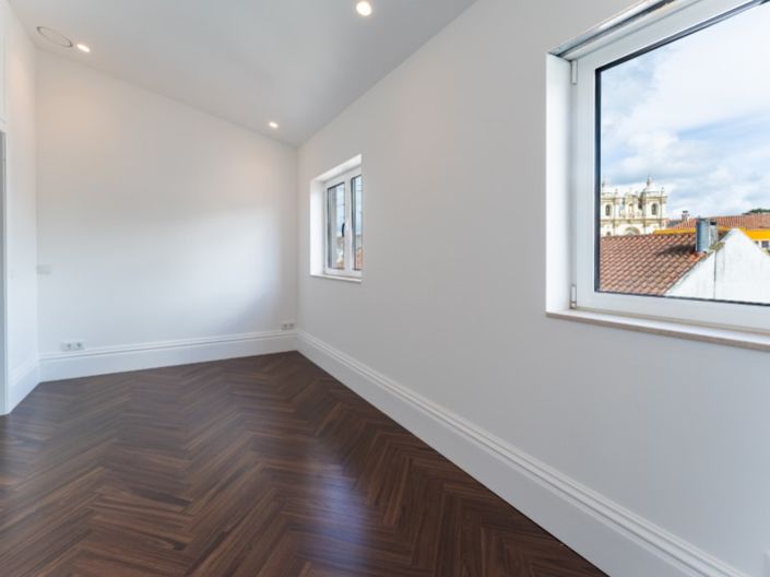 Image No.50-2 Bed Apartment for sale