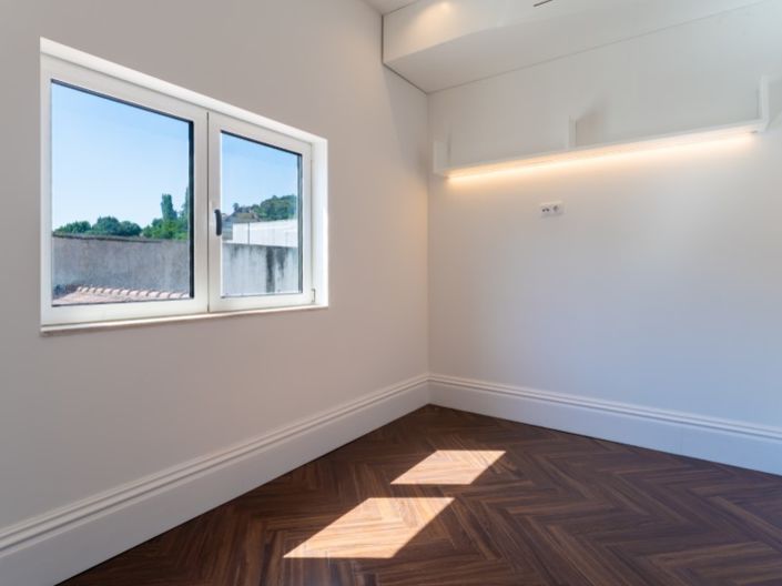 Image No.25-2 Bed Apartment for sale