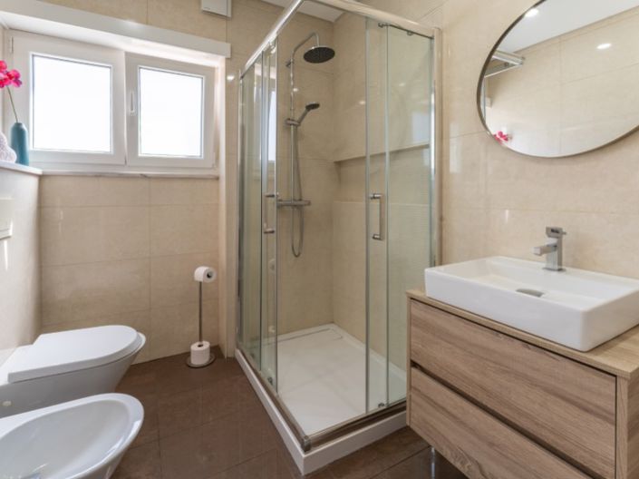 Image No.12-3 Bed House for sale