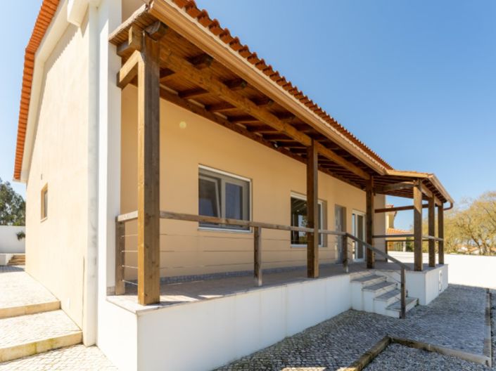 Image No.19-3 Bed House for sale