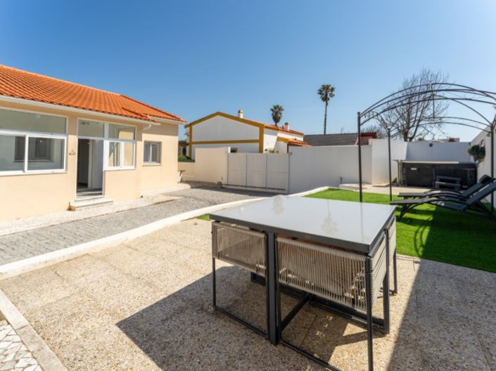 Image No.21-3 Bed House for sale