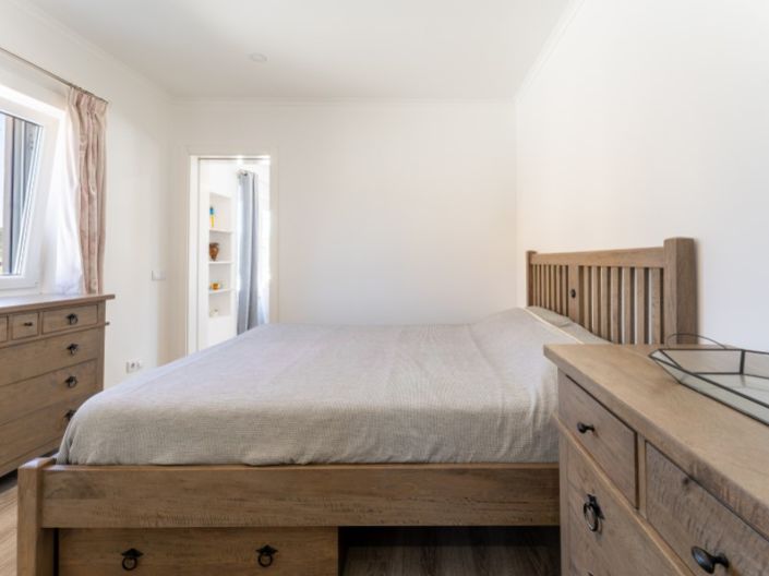 Image No.8-3 Bed House for sale