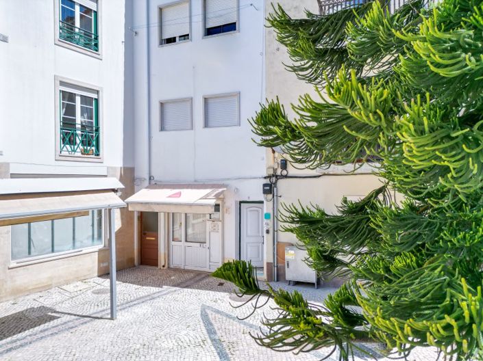 Image No.15-2 Bed Apartment for sale