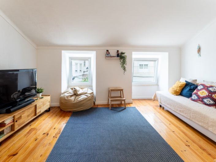 Image No.20-2 Bed Apartment for sale