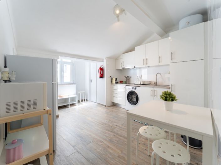 Image No.8-2 Bed Apartment for sale