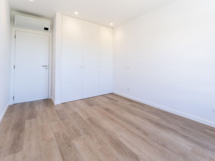 Image No.10-3 Bed Apartment for sale