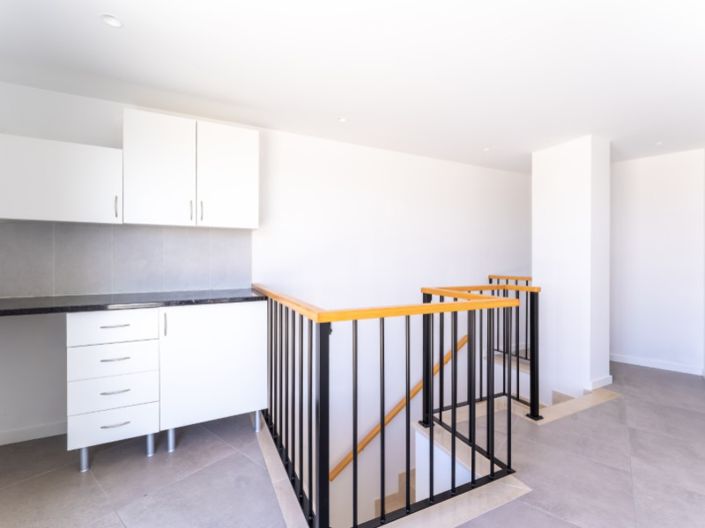 Image No.22-3 Bed Apartment for sale
