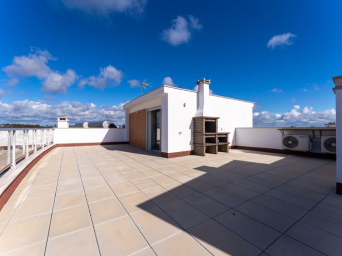 Image No.23-3 Bed Apartment for sale