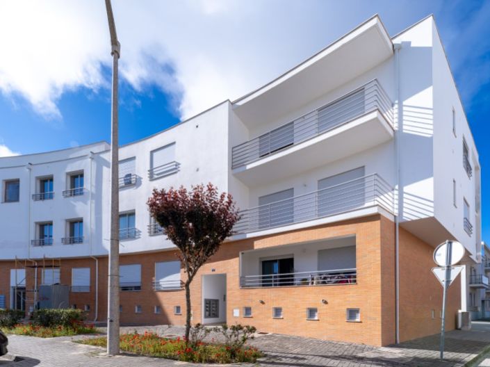 Image No.28-3 Bed Apartment for sale