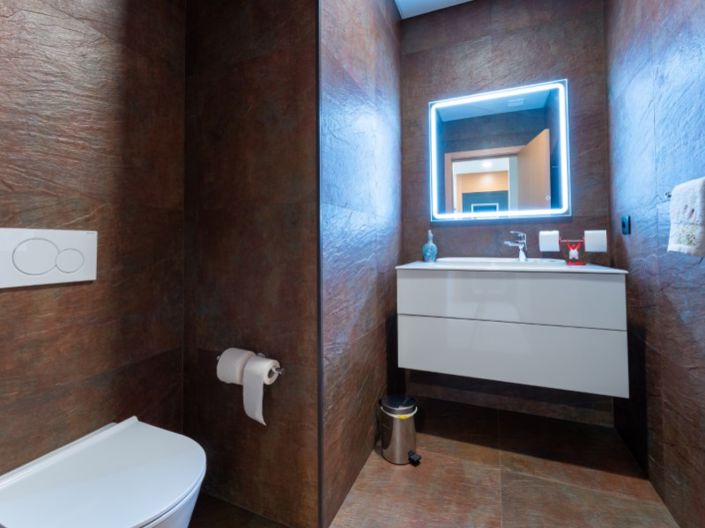 Image No.17-2 Bed House for sale
