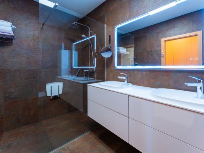 Image No.20-2 Bed House for sale