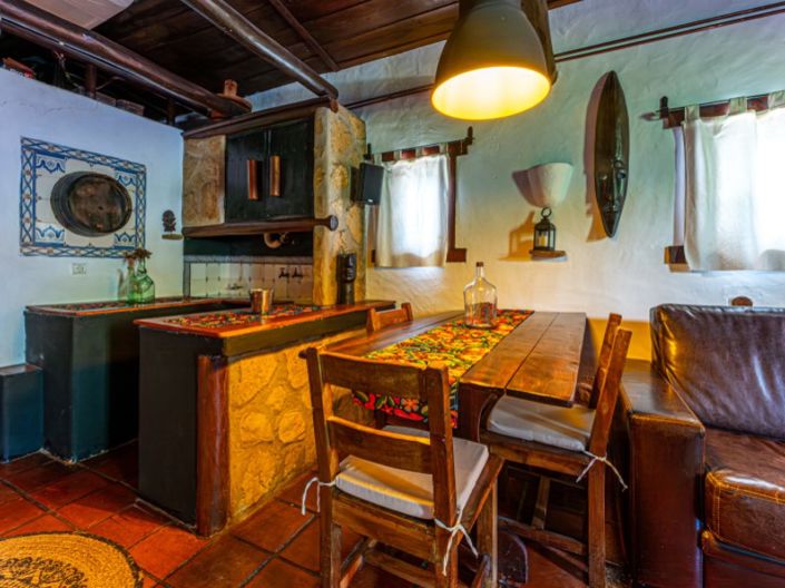 Image No.16-4 Bed House for sale