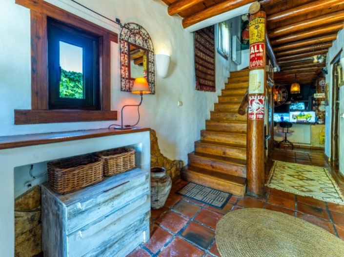 Image No.17-4 Bed House for sale