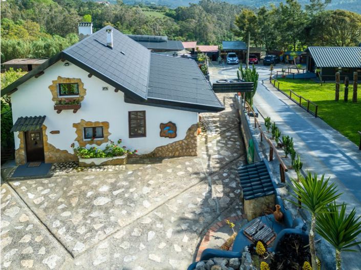 Image No.36-4 Bed House for sale