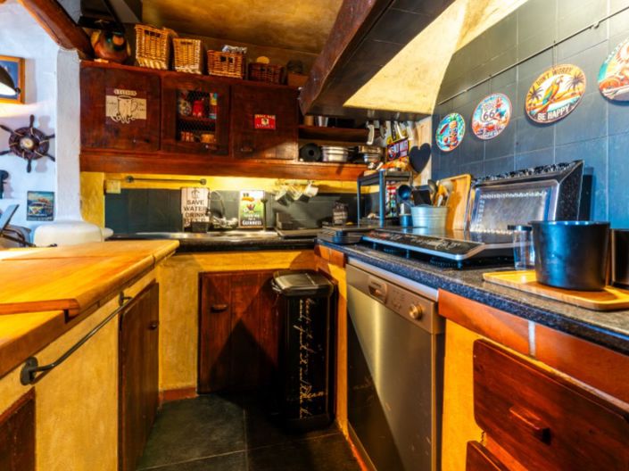 Image No.5-4 Bed House for sale