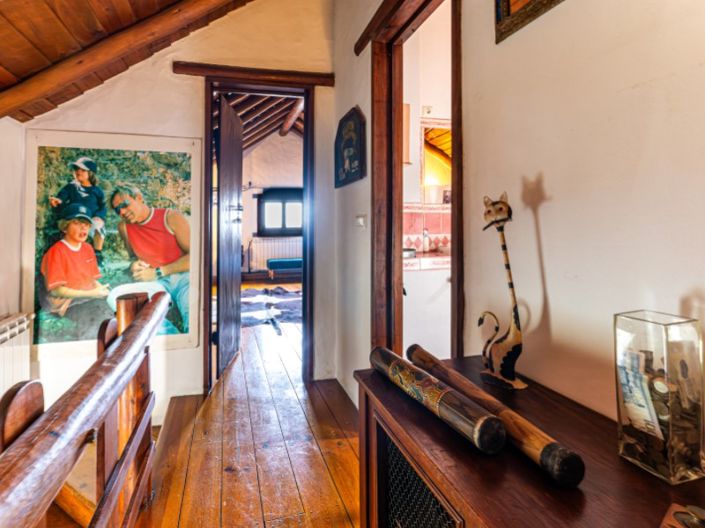 Image No.9-4 Bed House for sale