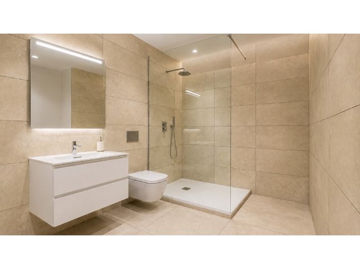 Image No.24-3 Bed Apartment for sale