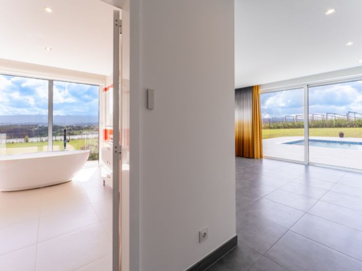 Image No.20-3 Bed House for sale