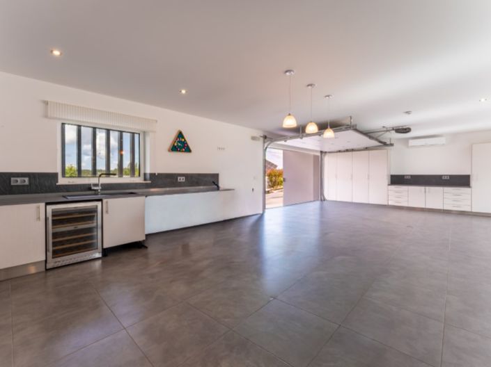 Image No.26-3 Bed House for sale