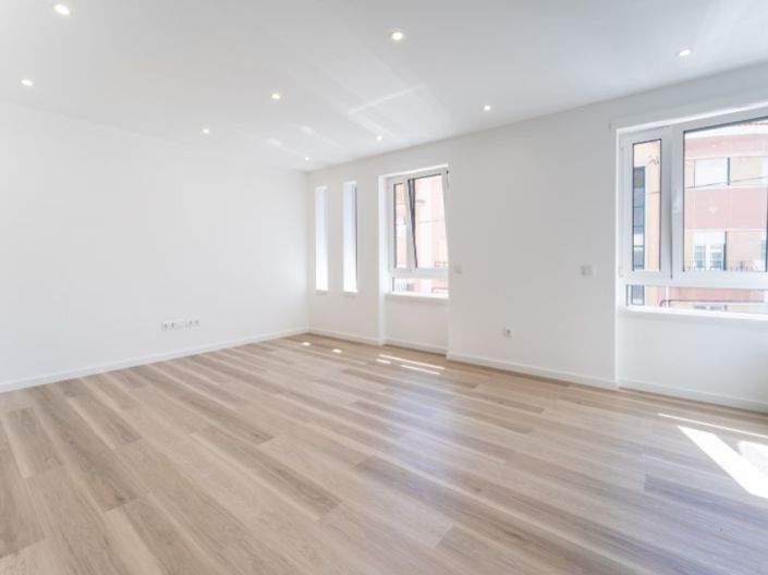 Image No.14-3 Bed Apartment for sale